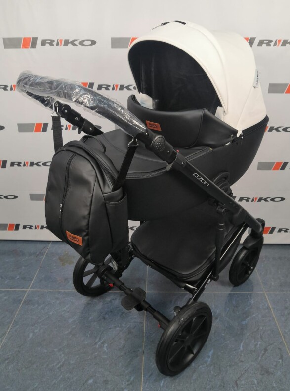Коляска Riko Basic Ozon 3 в 1 цвет 09 бело-черный